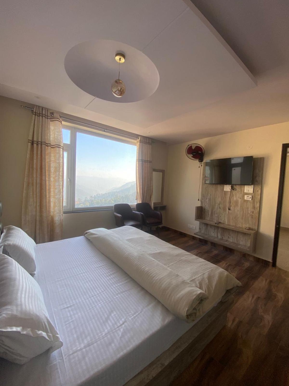 Hotel Harmony Heights Šimla Exteriér fotografie