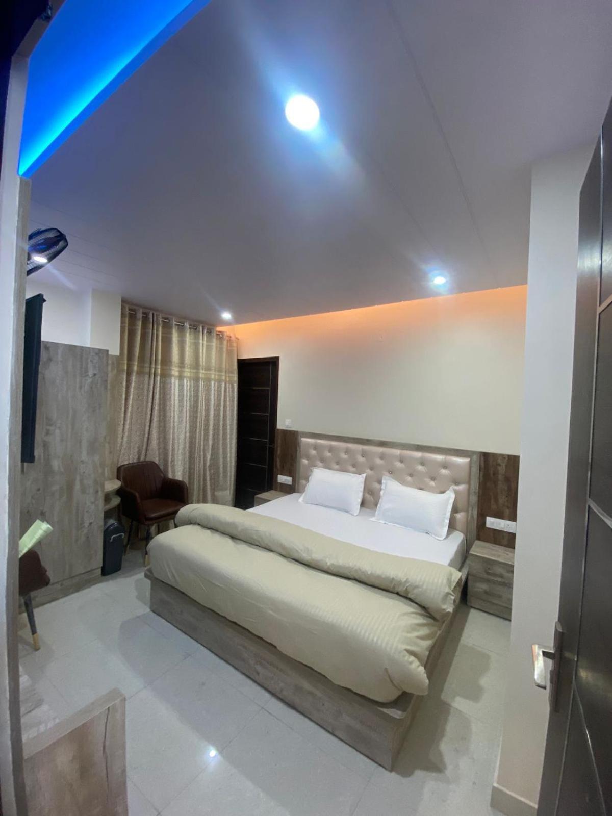 Hotel Harmony Heights Šimla Exteriér fotografie