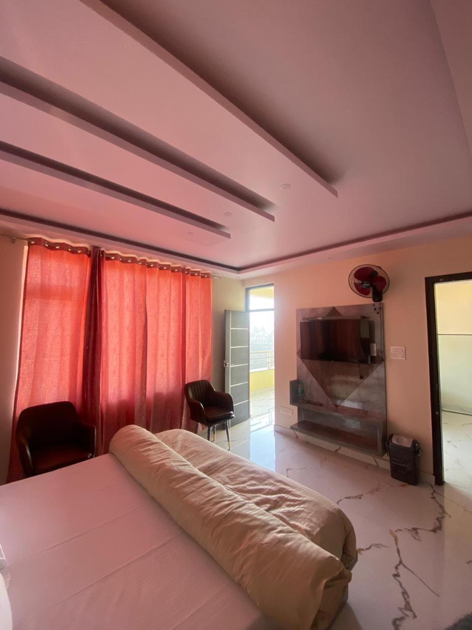 Hotel Harmony Heights Šimla Exteriér fotografie